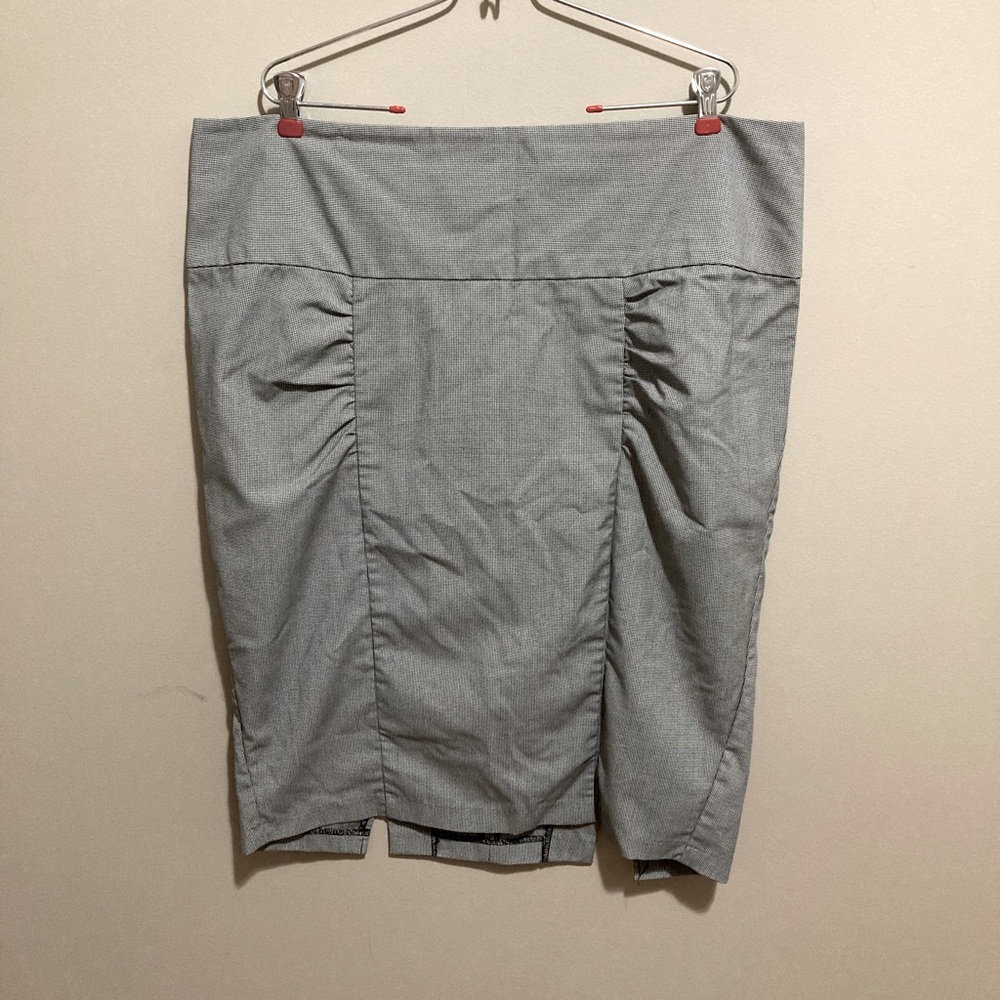 Women’s Plus Ruched Pencil Skirt